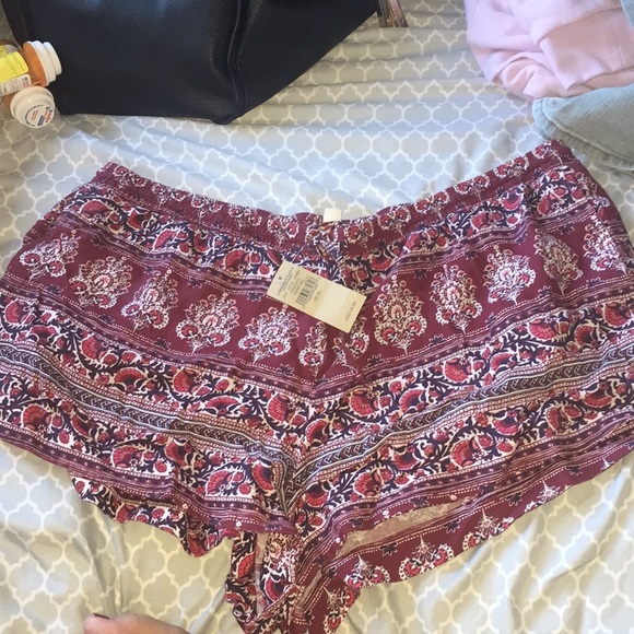 American Eagle Outfitters Pants - American Eagle Printed Shorts